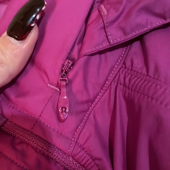 Beautiful LULULEMON vest - Picture 4 of 8